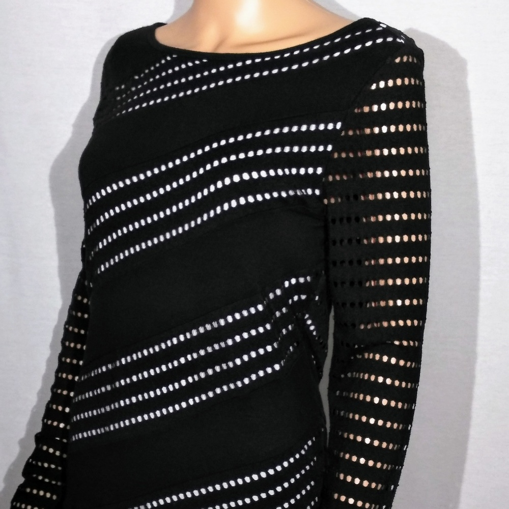 Peak Through Sleeve Cut Out Pattern Design